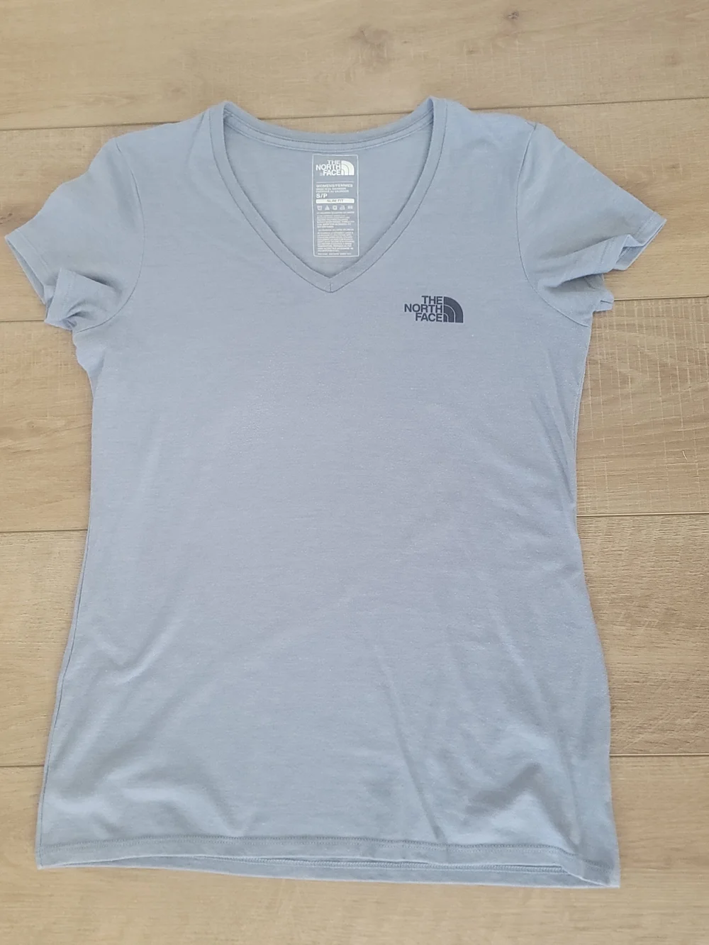 The North Face Bears Graphic V-Neck Tee Tri-Blend Light Blue Women's Size Small - Picture 3 of 11